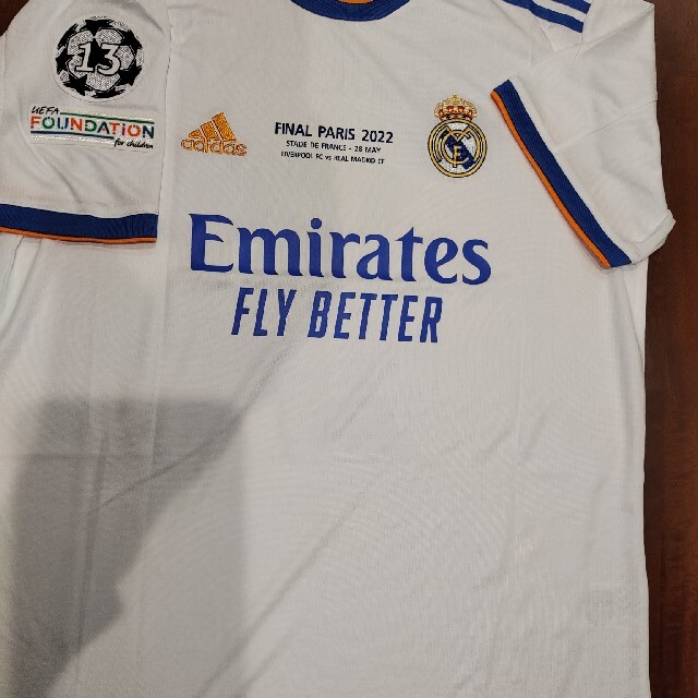 CL決勝マッチデイ入り21-22レアル・マドリーホームユニフォーム ベンゼマ