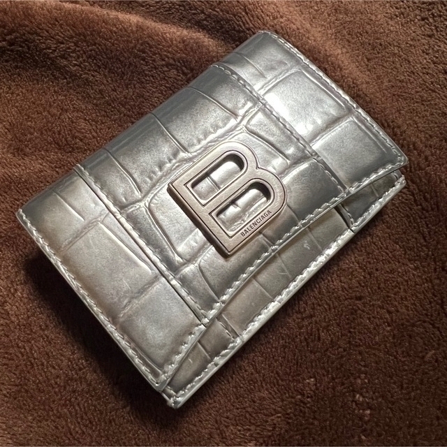 BALENCIAGA - BALENCIAGA 三つ折り 財布 クロコ Bロゴ シルバーの通販