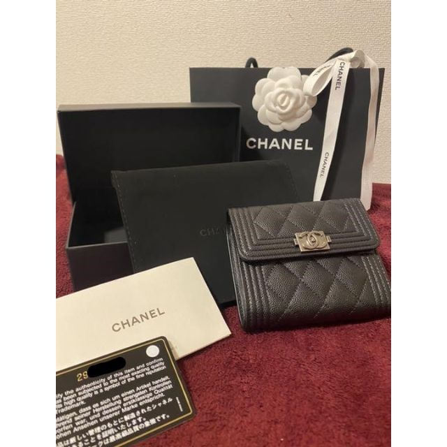 Chanel ボーイシャネルキャビアスキン三折財布