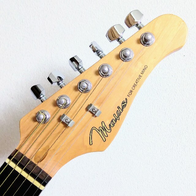 Mavis ストラトキャスタータイプ エレキギター