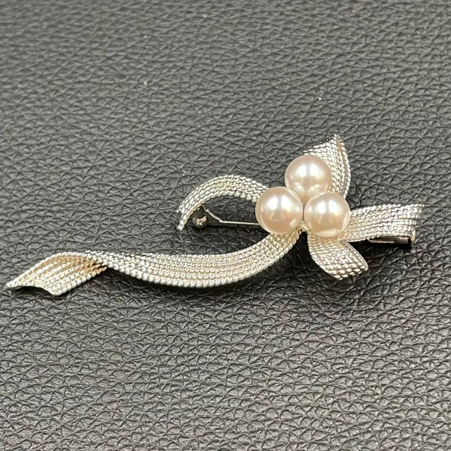 TASAKI リボンデザイン ブローチ