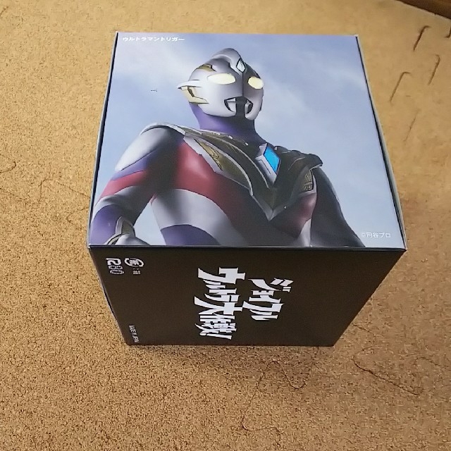 ウルトラマン ジョイフル本田 コラボBOXティッシュ&オリジナル