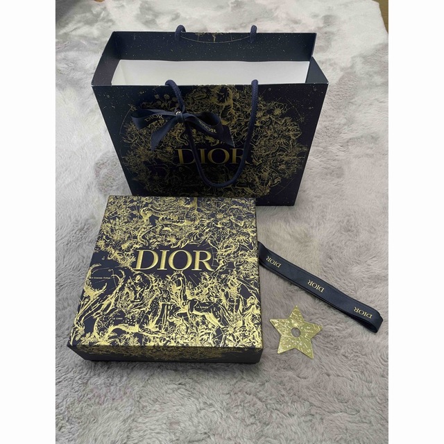 ディオール クリスマス 限定 箱 ギフト ボックス ショッパー 紙袋