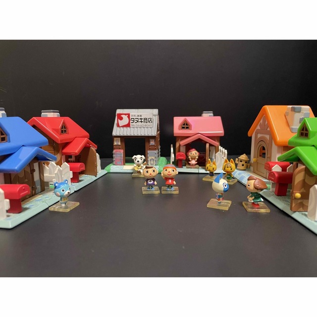 どうぶつの森 森をつくろう！ フィギュア 家具 おうちセット どうぶつ