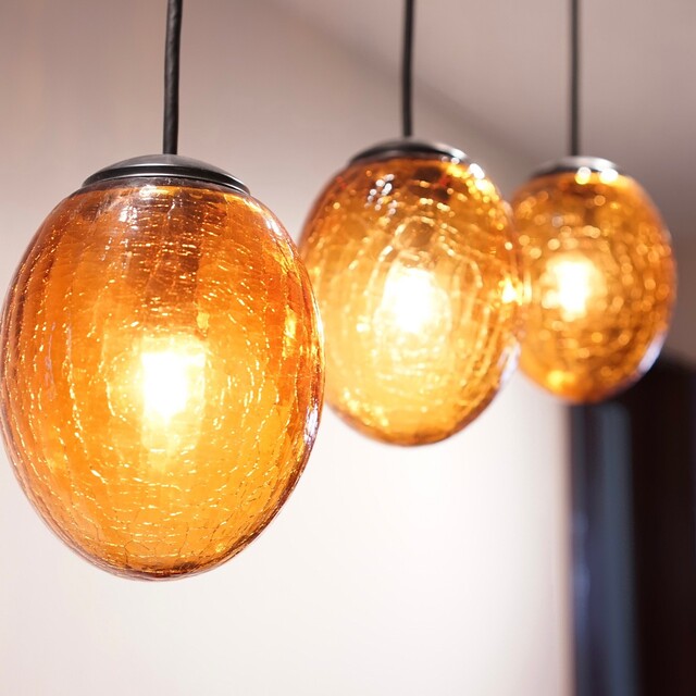 美品□リビング、ダイニング用LED□コイズミ製3灯ペンダントライト一式