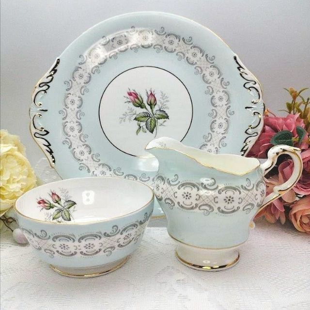 パラゴン ホワイト＆ペールグリーン カップ＆ソーサー ハマースレイ