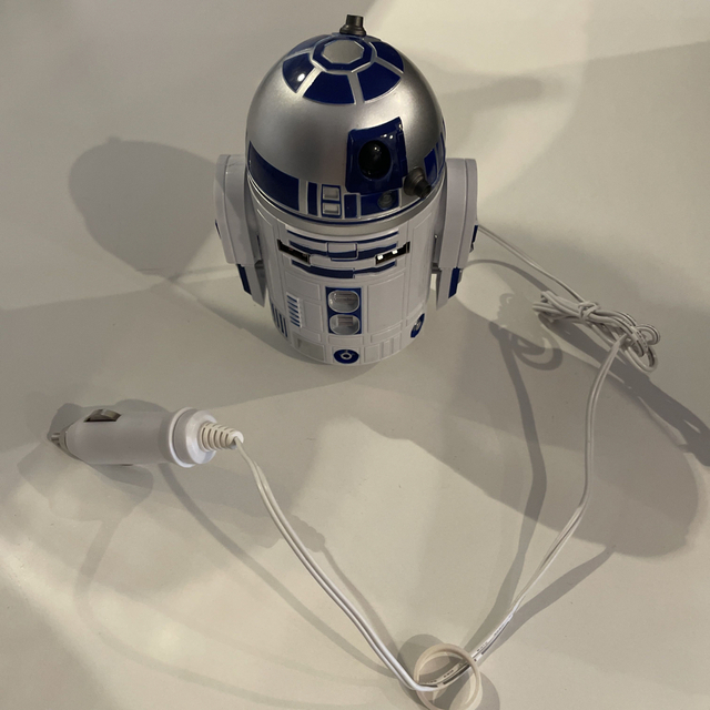 スターウォーズ R2-D2 USB 車載充電器の通販 by aki-0707's shop｜ラクマ