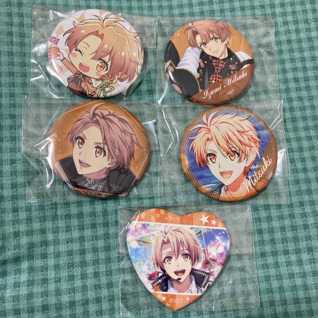 アイナナ 缶バッジ 三月 5周年 アイナナ 和泉三月 5周年 ホロ缶 和泉