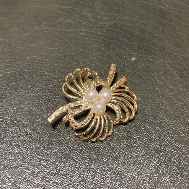 昭和レトロなブローチ 3点セットの通販 by CHAE's shop｜ラクマ