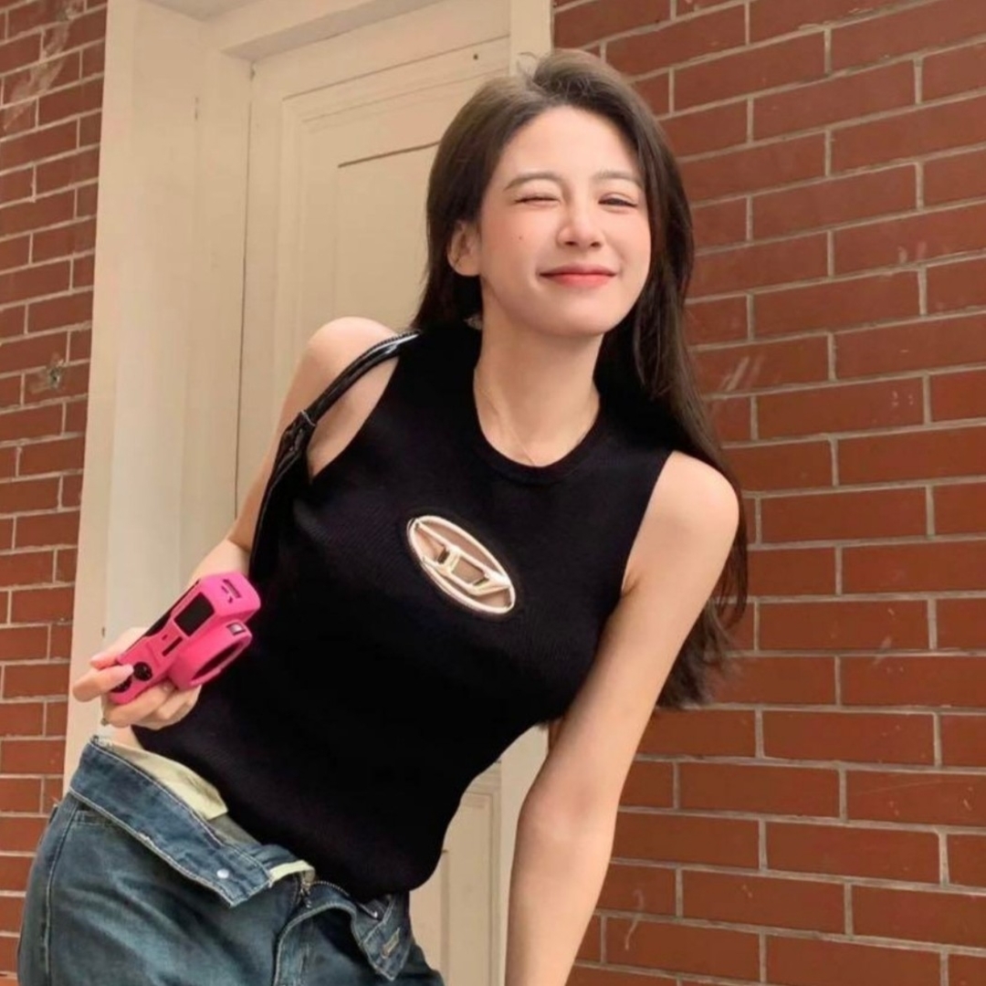 DIESEL - DIESELディーゼル❤メタルロゴプレートノースリーブタンク