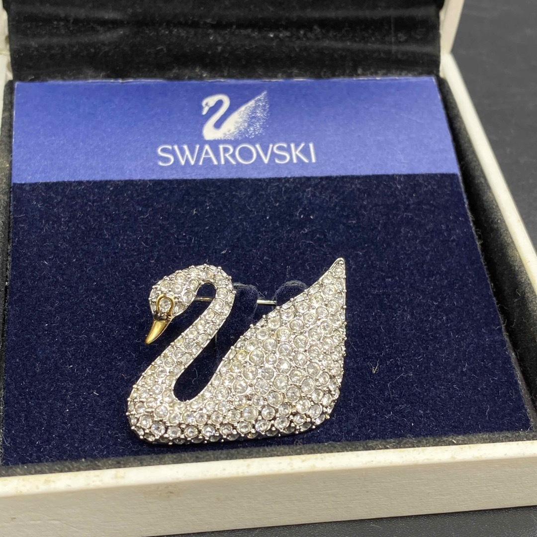 SWAROVSKI - 箱付き スワロフスキー ブローチ スワン ラインストーン