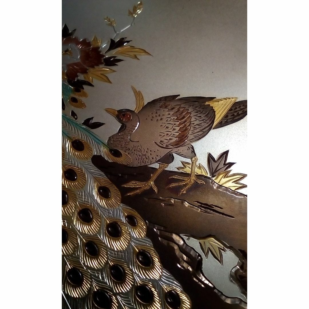 芳光作銅板彫刻孔雀叙勲受賞作中古金銀メッキ証明書有り箱有り 芳光作