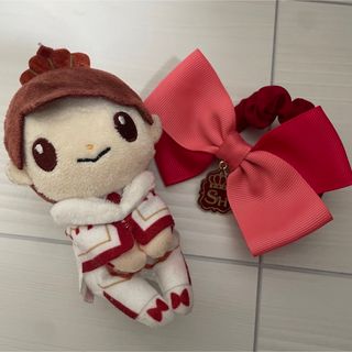 平野紫耀くんちょっこりさんとシュシュのセットです。