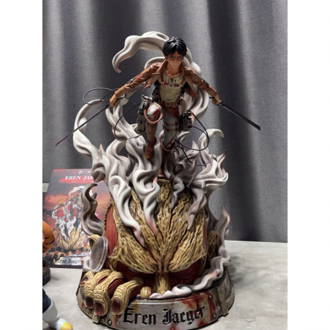 進撃の巨人 ① クリスタ・レンズ ガレージキット ガレキ スタチュー