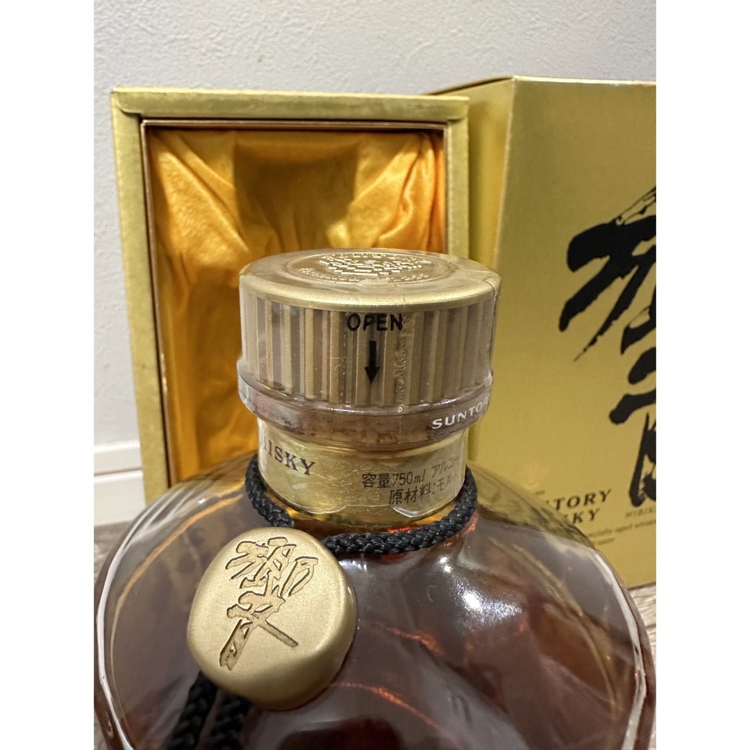 未開封】サントリー 響 金キャップ 金裏ラベル 液面低下あり 未開栓