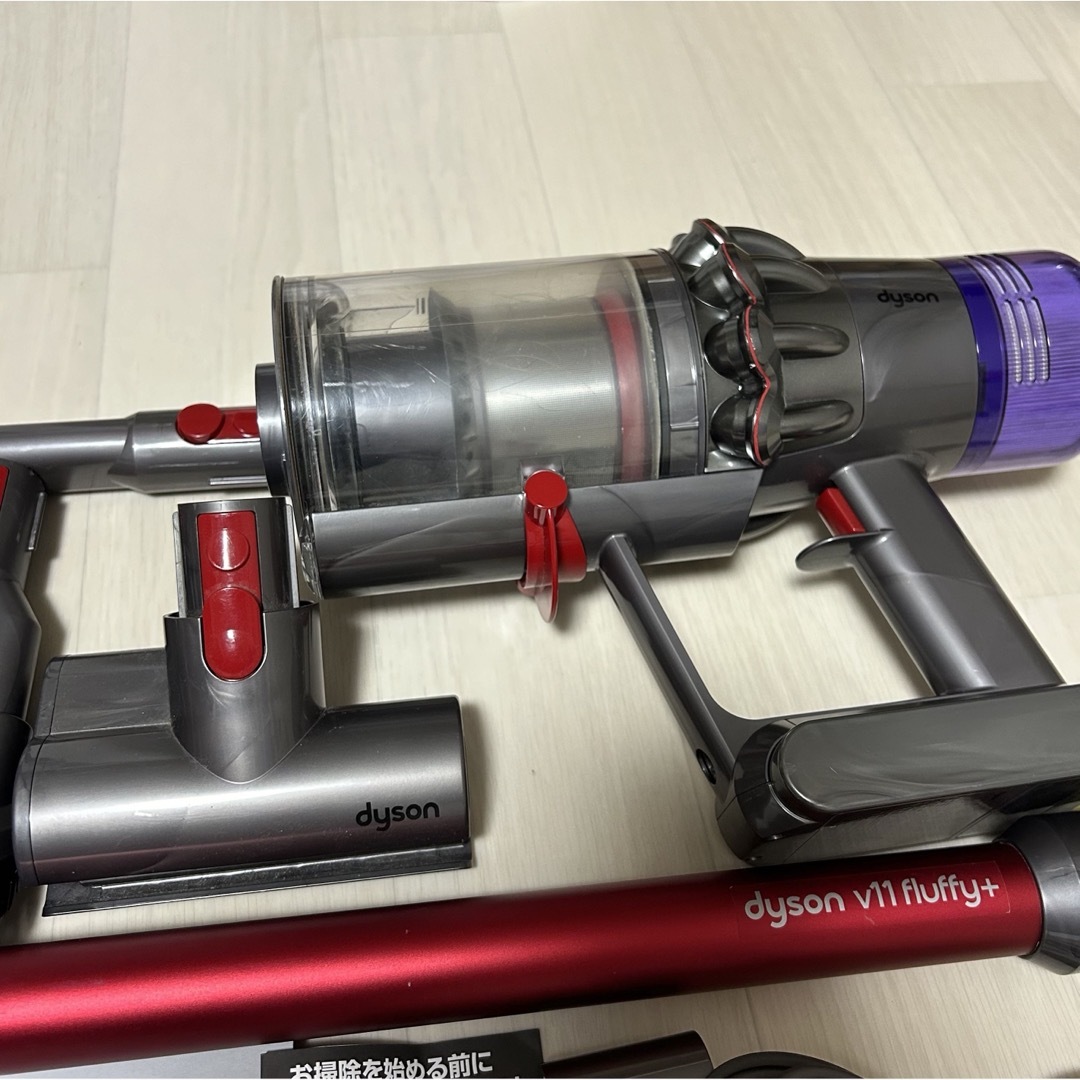 ダイソン v11 fluffy SV14FF 【ジャンク品】【美品】 ダイソン Dyson