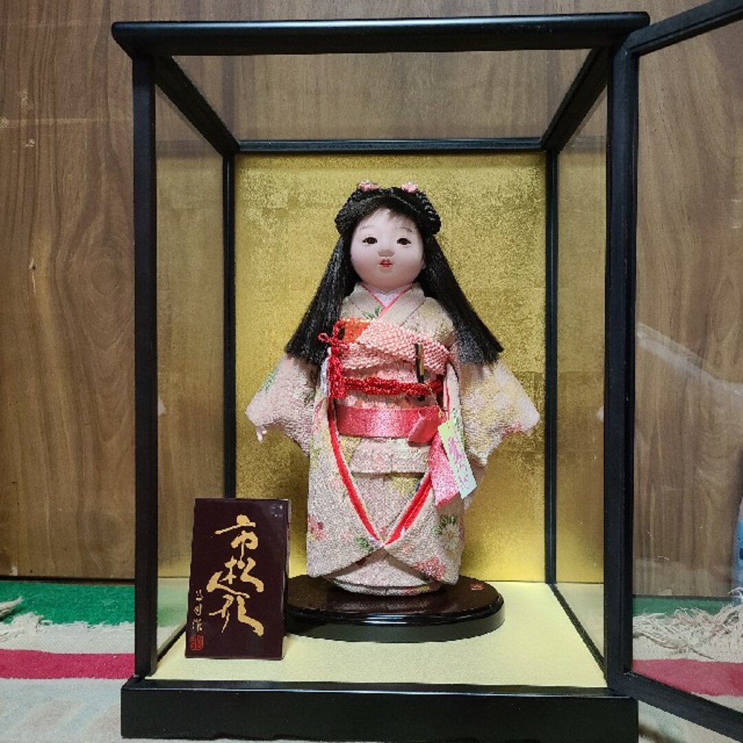 市松人形 ガラスケース入り 伝統的な和服 公司作☆市松人形愛ちゃん