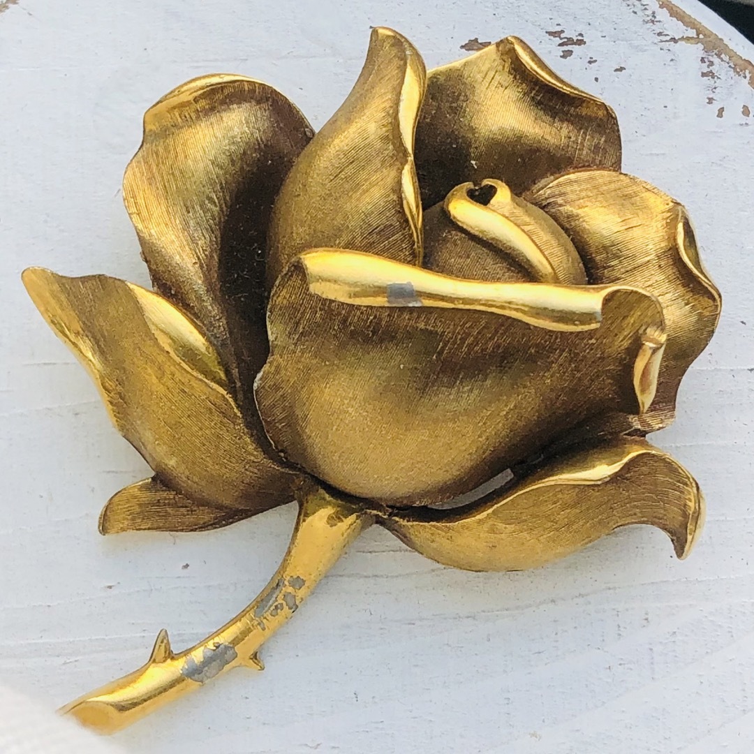 Grimoire - ヴィンテージ バラ 薔薇 ゴールド ブローチの通販 by