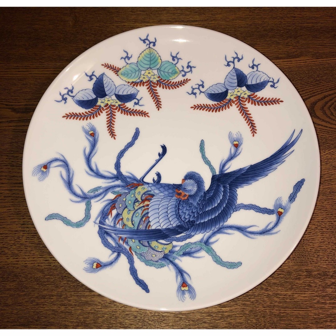 市川光春 鍋島藩御庭焼 色鍋島桜散桃文様高台皿 櫛高台 七宝繋ぎ 2025