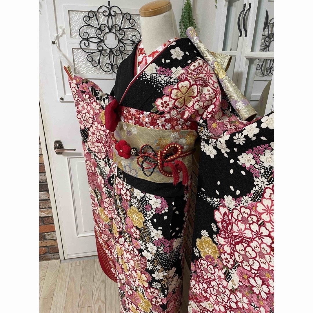 振袖 6点セット ラメ入り 黒と赤のグラデーション 蝶と花 成人式