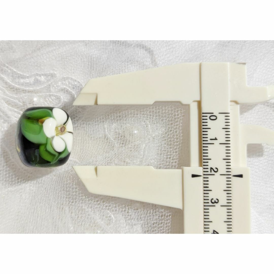 吉田正子トンボ玉（漆） ガラス玉に込めた日本画 和のこころ 癒し