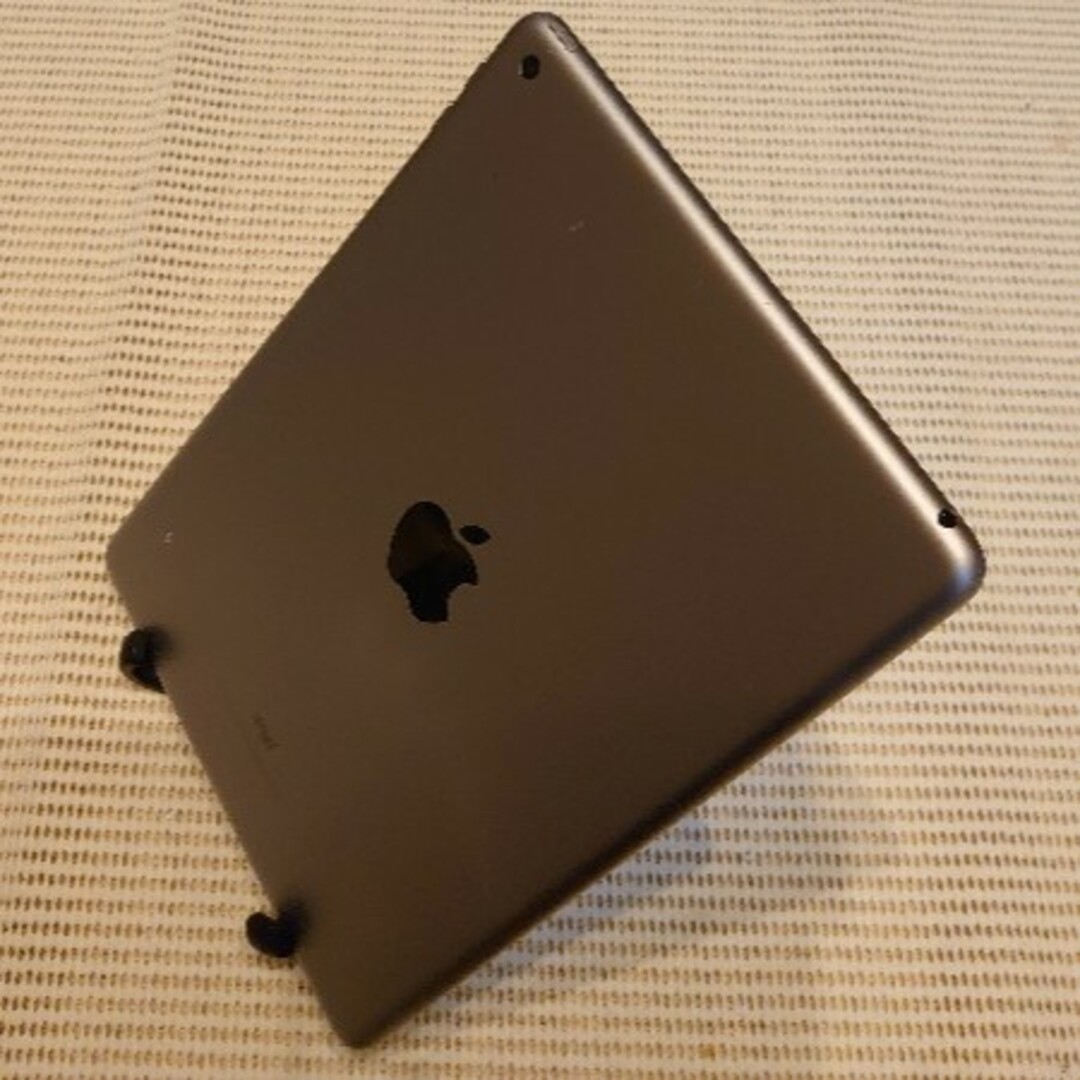 完動品液晶無傷iPad第6世代(A1893)本体32GBグレイ送料込DMQWD