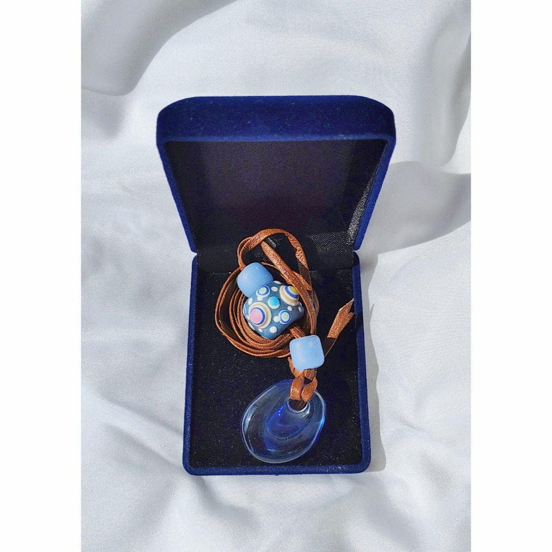 吉田正子トンボ玉（貳拾玖） 皮ひもネックレス ガラス玉に込めた日本画