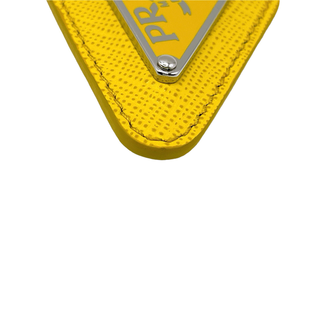 PRADA - 極美品 プラダ 三角プレート トライアングル ブローチ