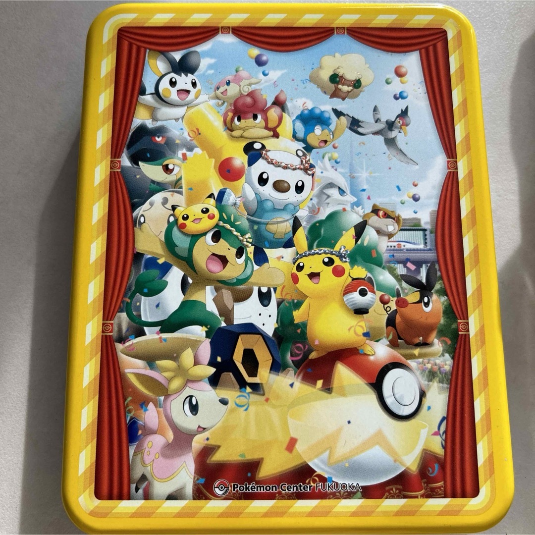 ポケドール お菓子缶 レア ポケモンセンター レックウザ ラティアス