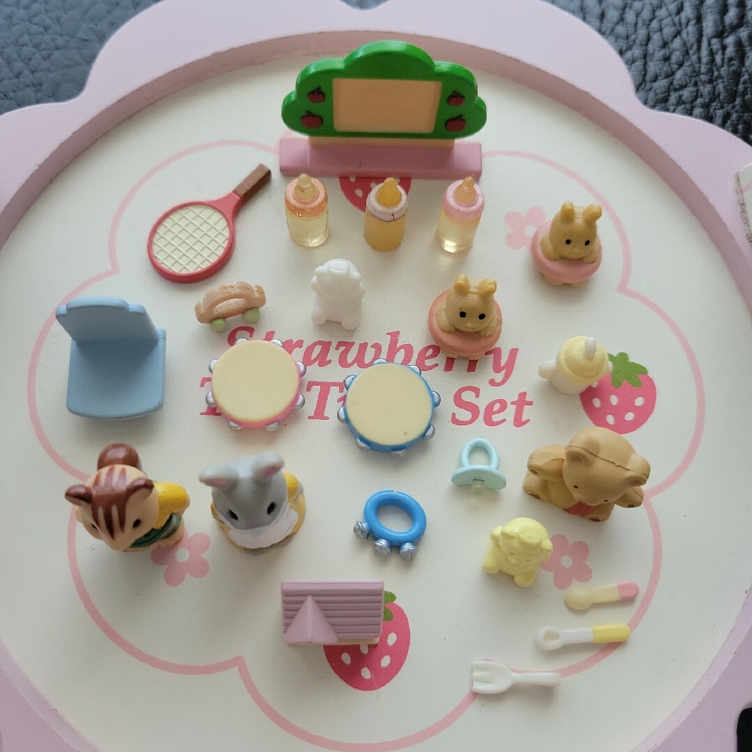 入手困難】シルバニア＊大量小物まとめ売り【ガレージつき】 入手困難