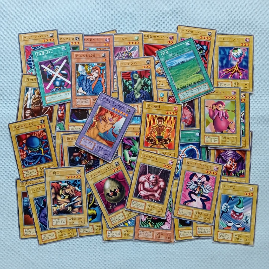 遊戯王 初期ノーマル・字レアのみ 2000枚以上まとめ売り ジャンク品