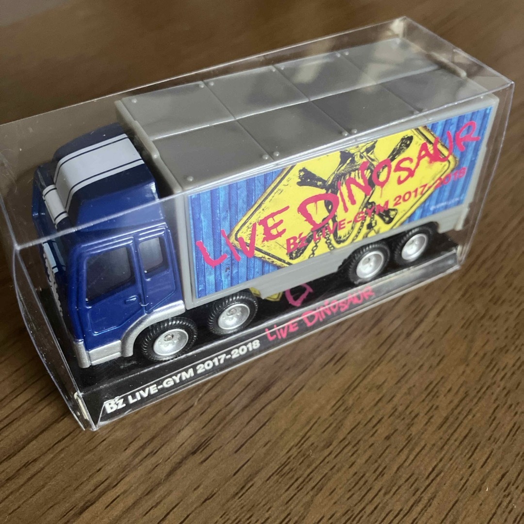 B'zツアートラックセット B'z Official Website