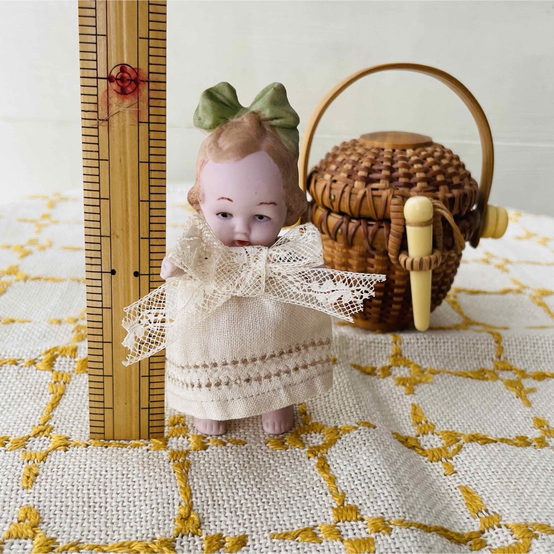 アンティークビスクドールミニョネットSWCドイツ製くまさん付き