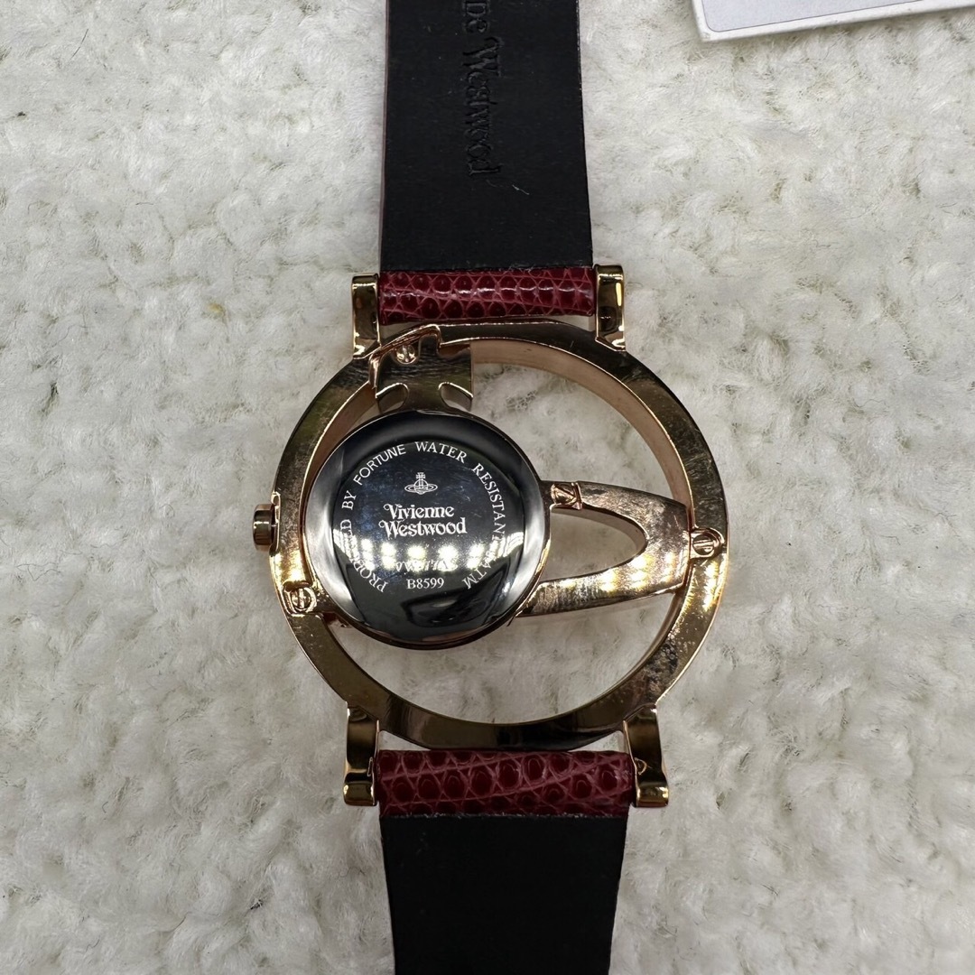 vivienne ヴィヴィアン 腕時計 サークルオーブ 電池切れ 赤 vivienne