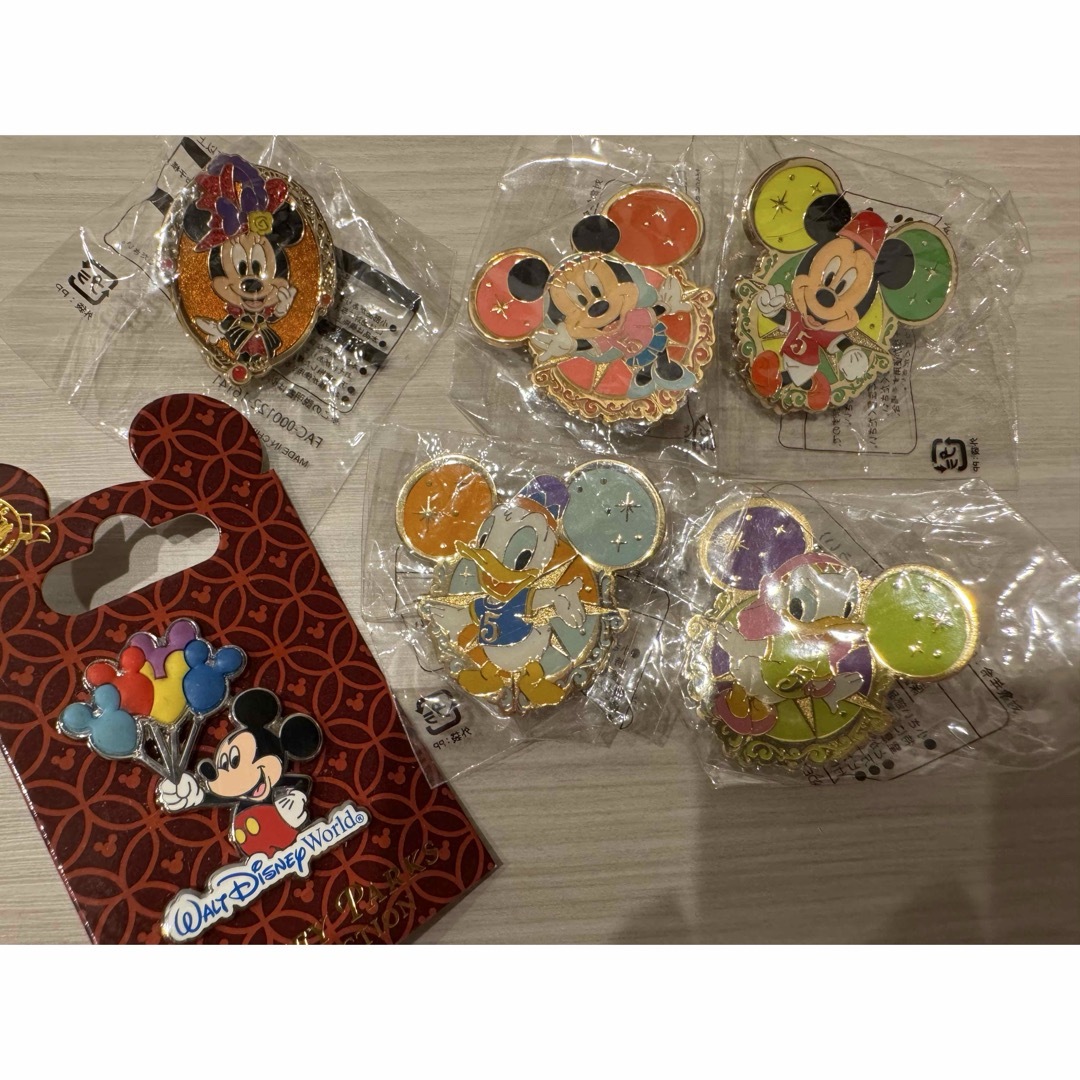 ディズニー トゥーンタウン 5周年 ピンバッチ額 500個限定 ディズニー