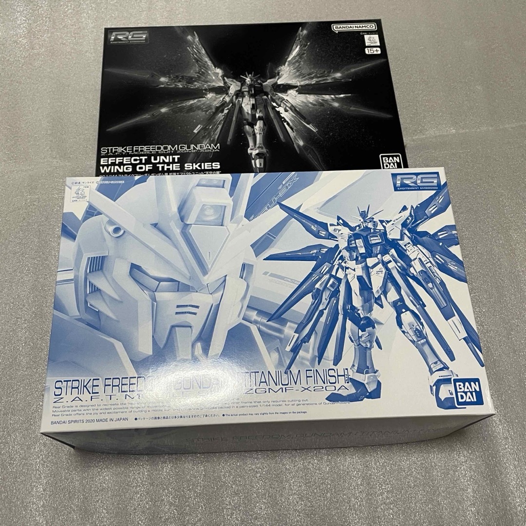RG ストライクフリーダムガンダム チタニウムフィニッシュ 天空の翼セット