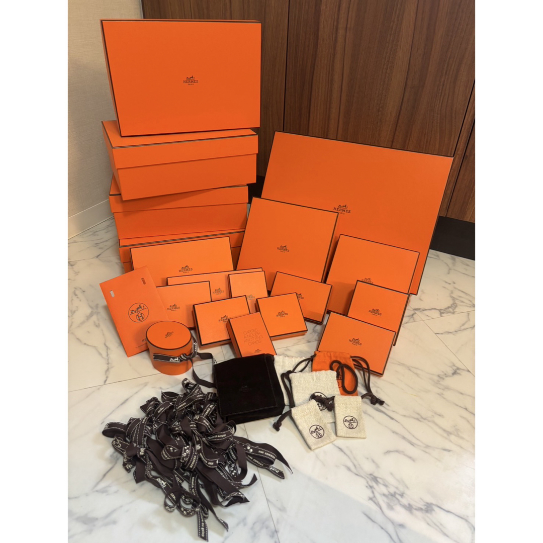 HERMES衣装箱新品と言って良い