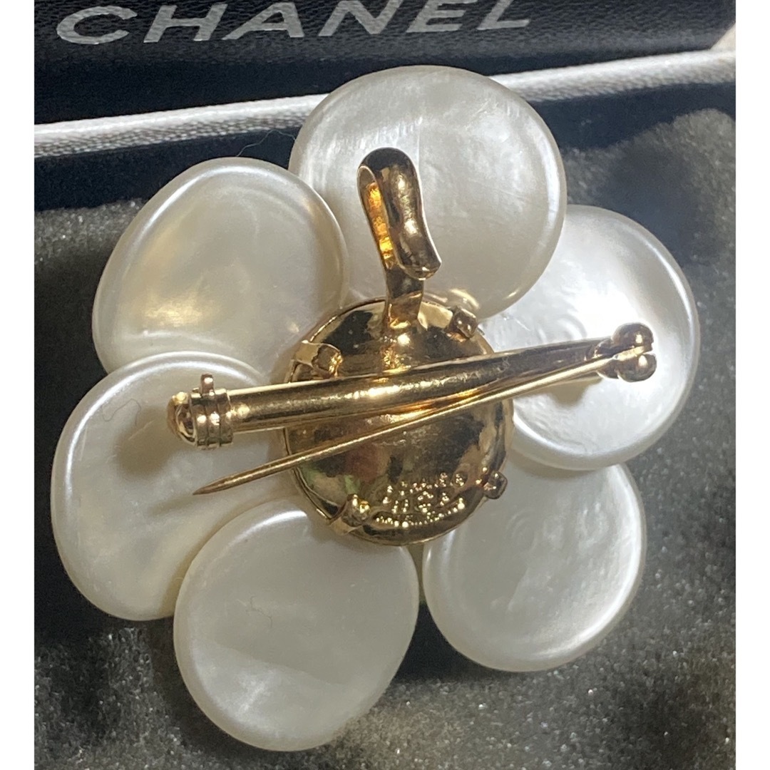 ヴィンテージシャネル ボーダーストライプ カメリアブローチ