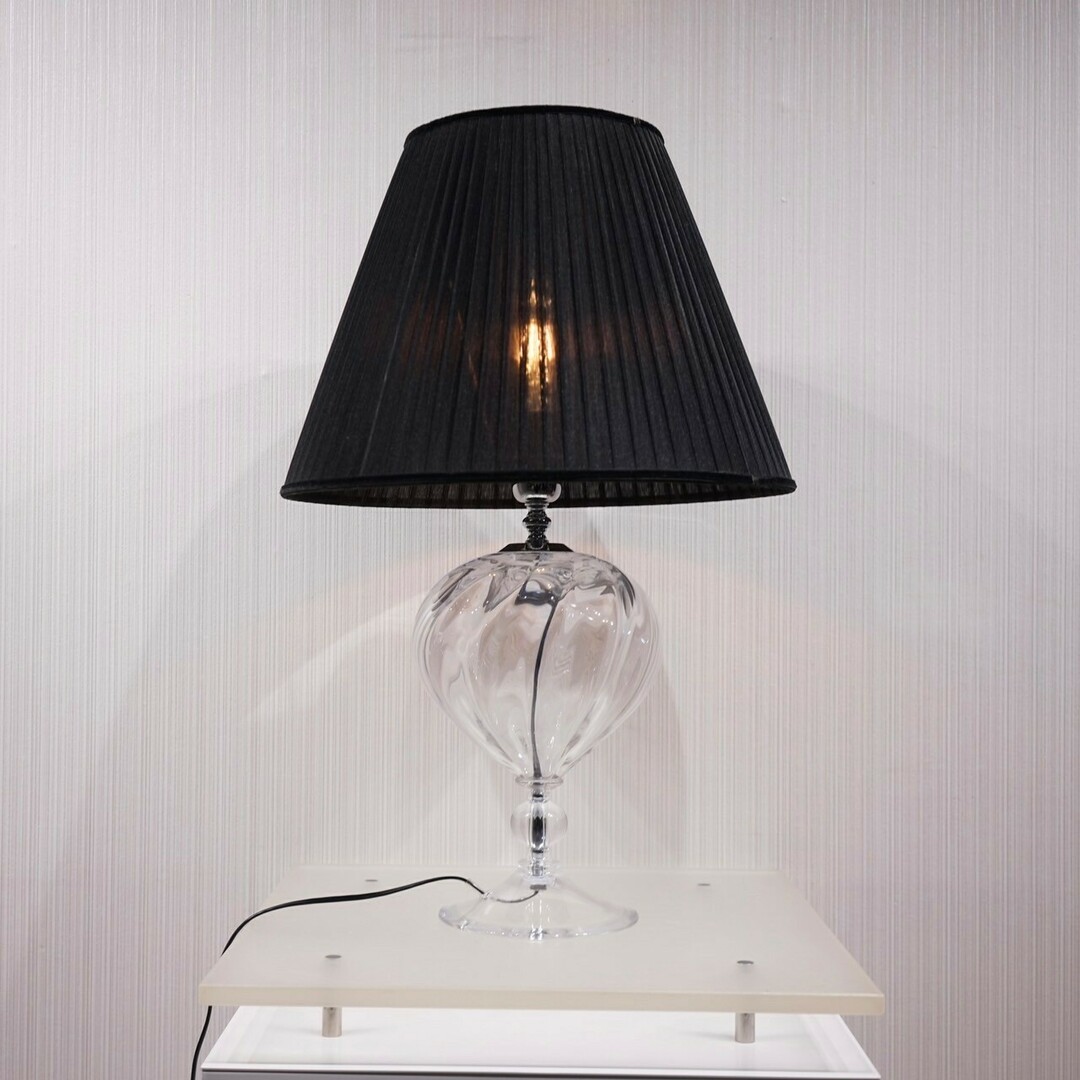 IDC大塚 ガラスラウンドサイドテーブル お値下げ IDC大塚ガラス