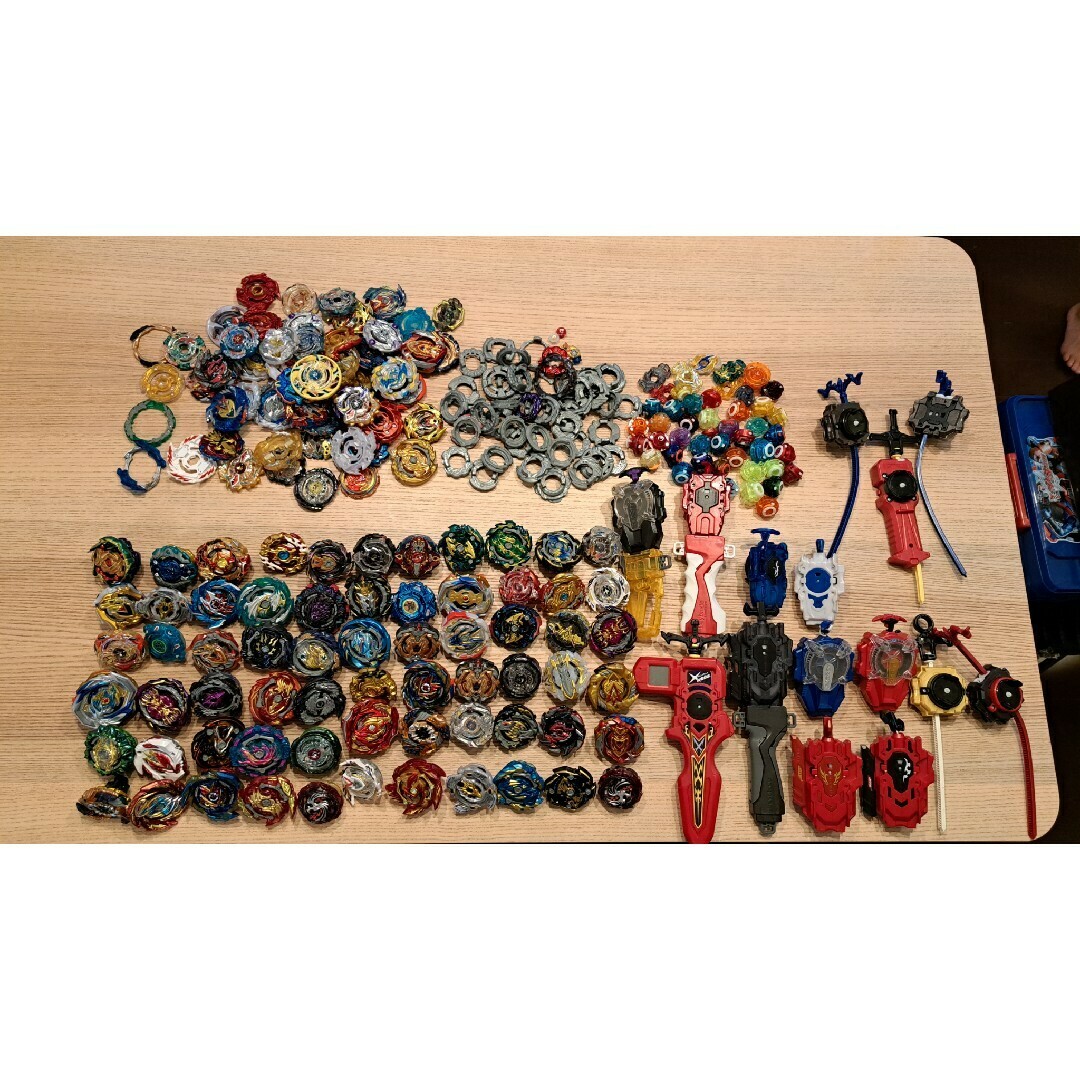 みな様。ベイブレードバースト卒業セット ベイブレード バースト