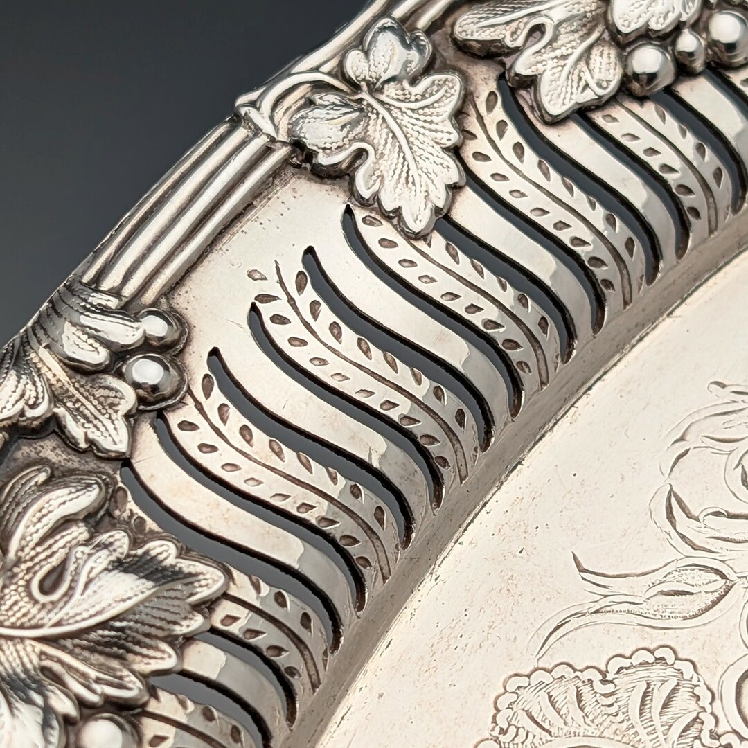 英国ヴィンテージ シルバープレート製 丸脚サルヴァ 直径36cm 英国