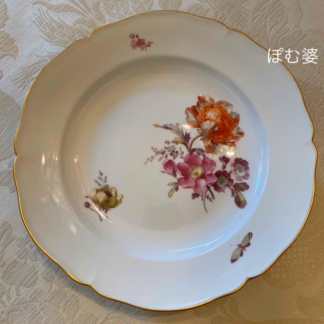 KPMベルリン】金彩 手描き ディナー皿「大きな花／いずれもシック」④