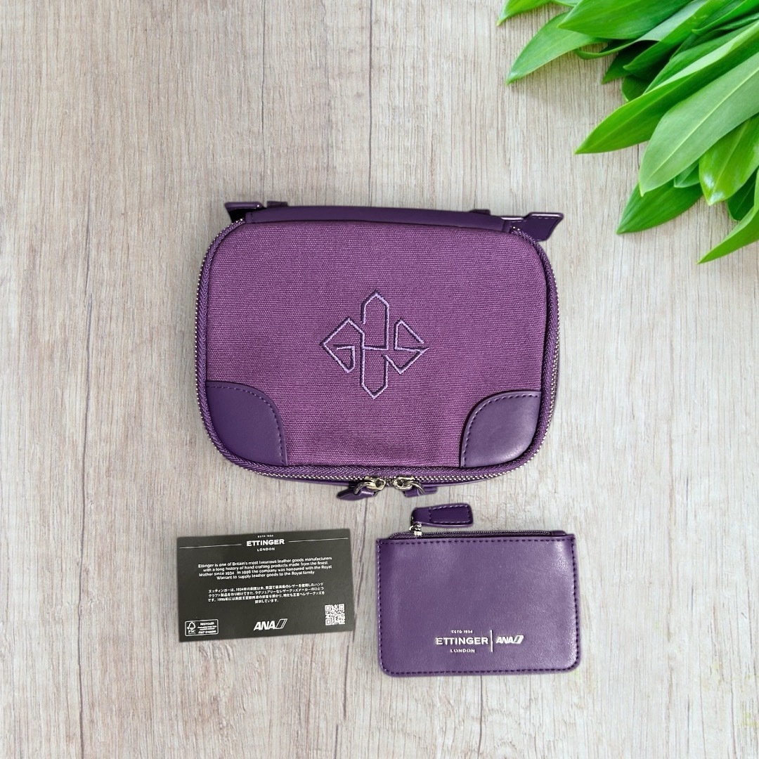 ANAファーストクラスアメニティ2個、ビジネスクラスアメニティ1個