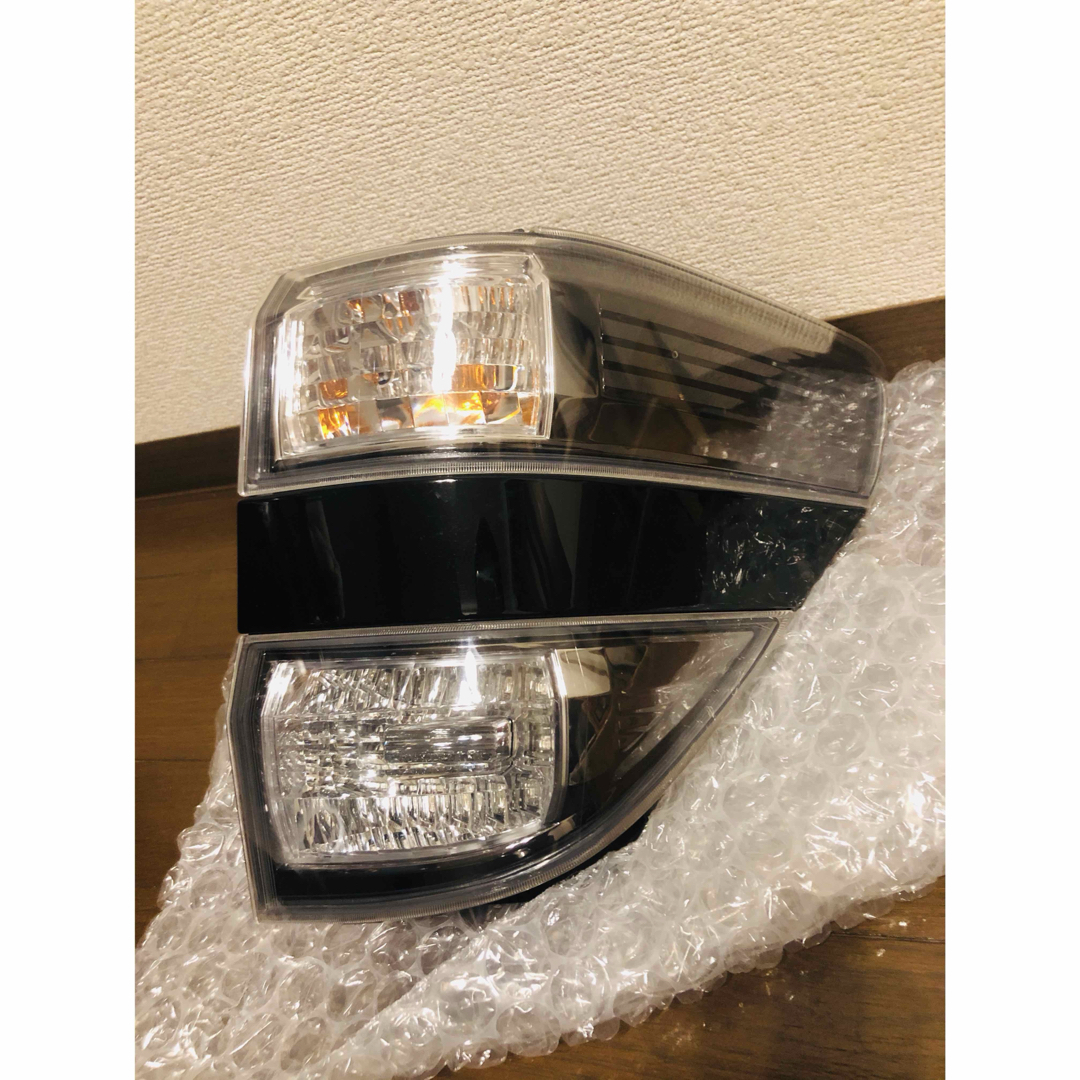 美品 20 後期 ヴェルファイア 純正 テール 左リアクォーター側 点灯