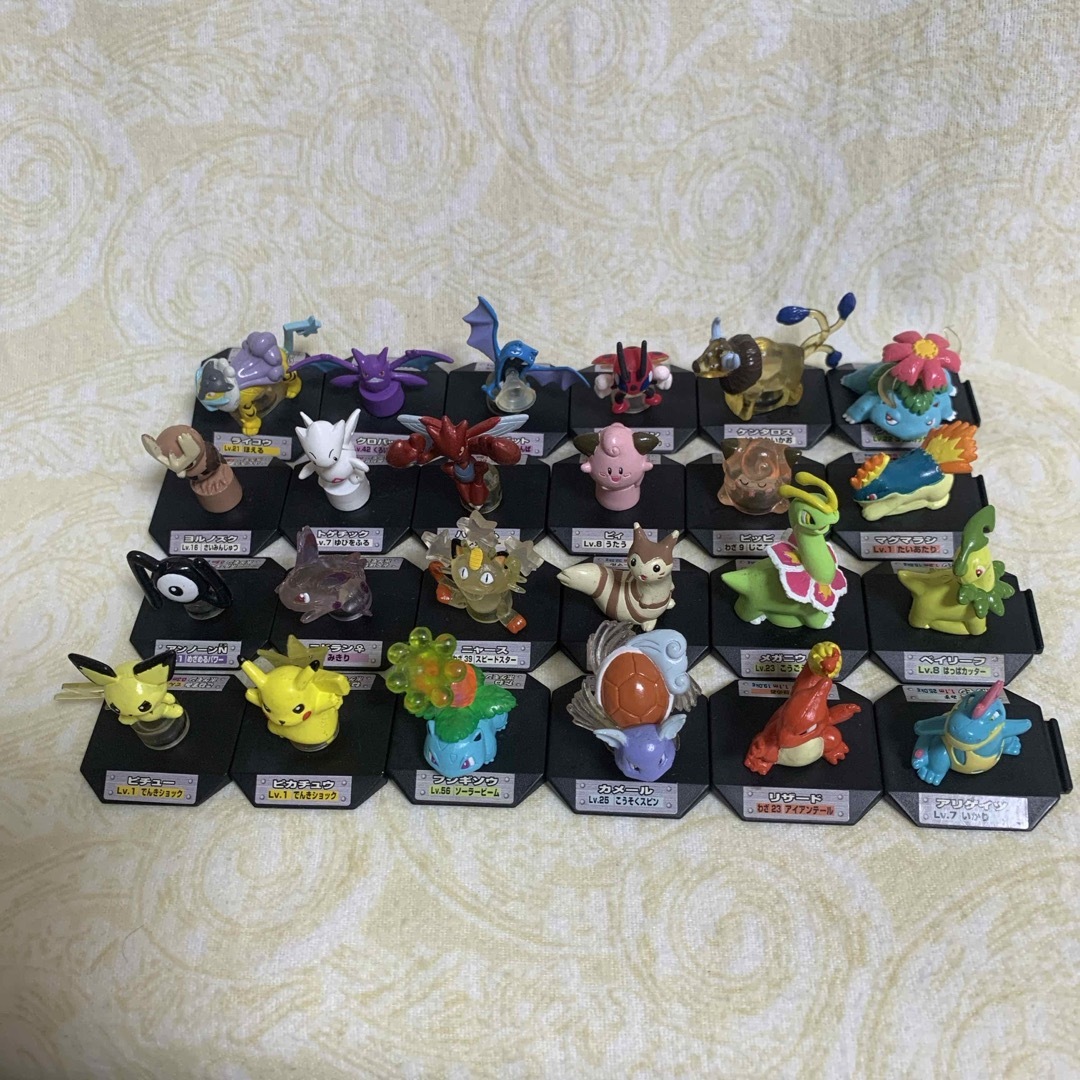 ポケモン フィギュア わざコレクション 24点 台座付き
