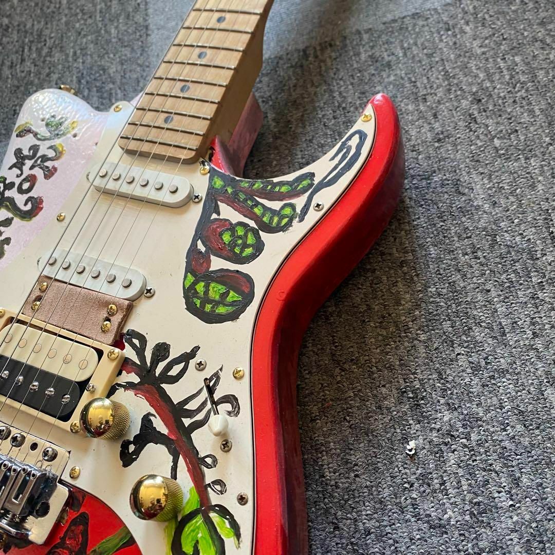 ジミヘンドリックスサイケペイントストラトキャスター！奇抜なデザイン