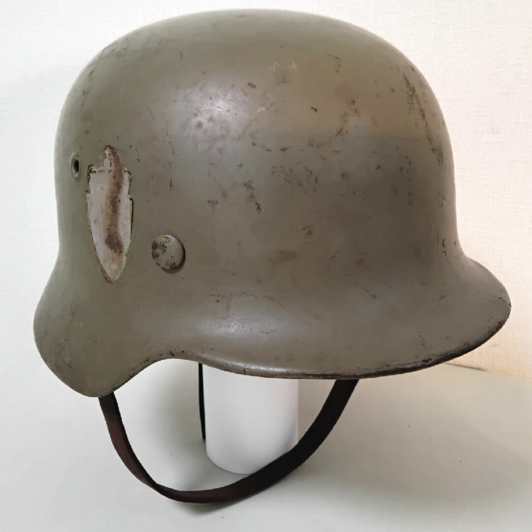WWⅡ 実物ナチスドイツ軍M35ヘルメットの通販 by コモ's shop｜ラクマ