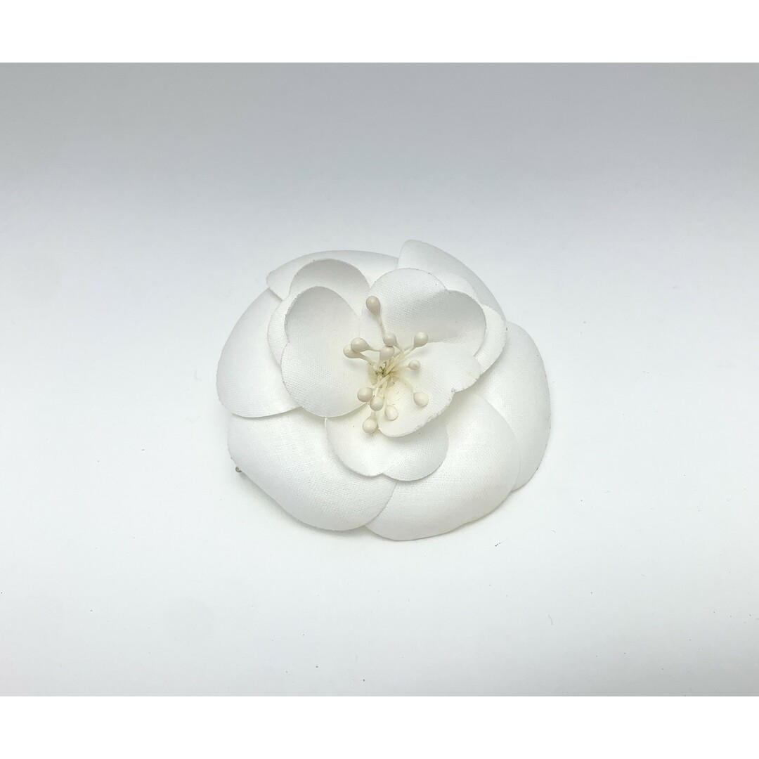 美品 CHANEL ホワイト ブローチ コサージュ CHANEL - CHANEL シャネル