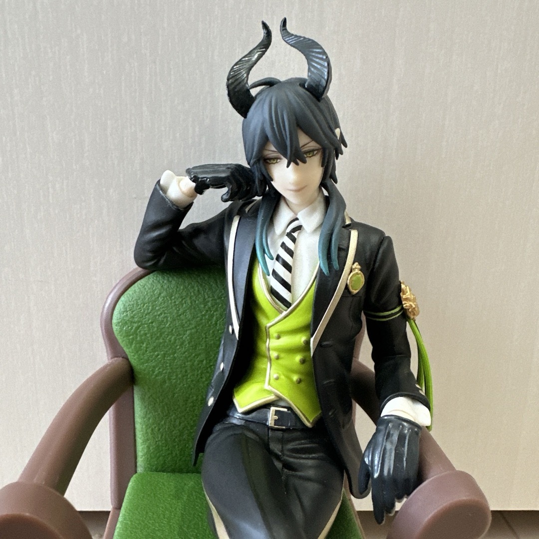 ツイステ プレミアムグレイスシチュエーションフィギュア マレウス