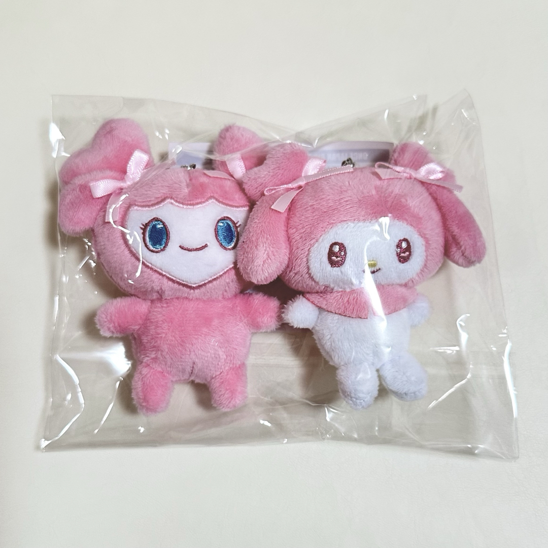 TWICE ジヒョ バッグチャーム シナモロール サンリオ シナモン